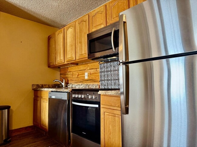 Building Photo - 62927 US-40