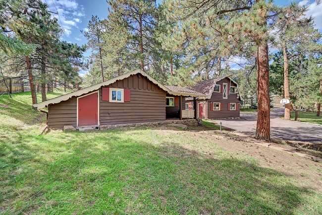 Building Photo - Great Home on Douglas Park, near Downtown ...