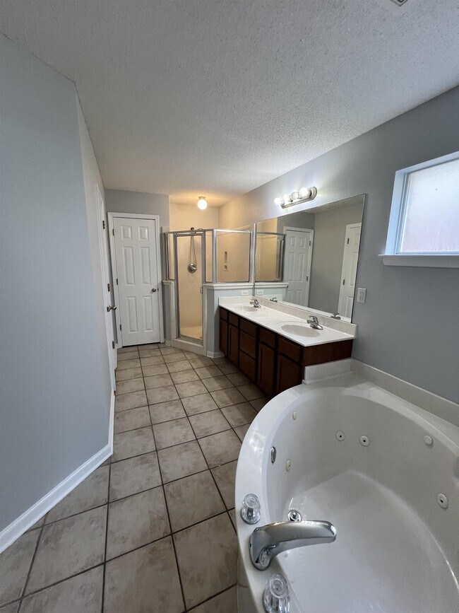 Building Photo - 6847 Kerry Valley Ln
