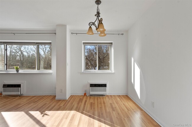 Building Photo - 412 Benedict Ave