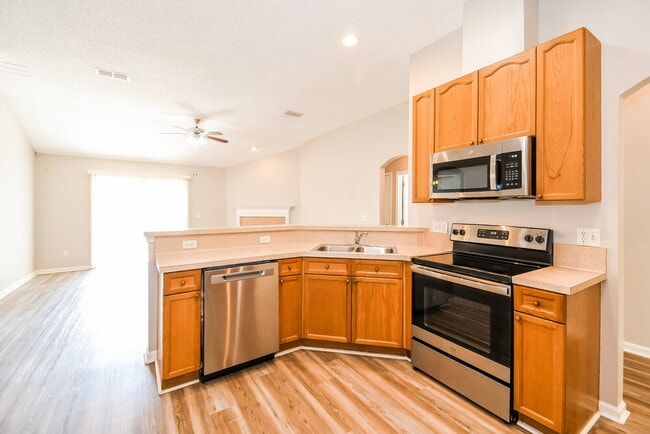 Building Photo - 1747 Northglen Cir