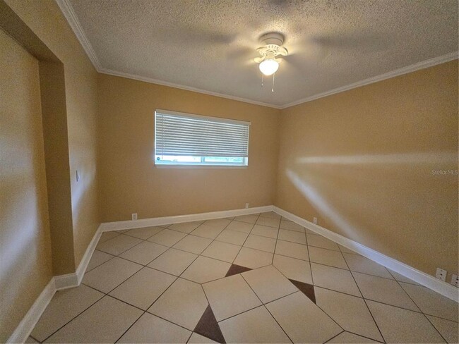Building Photo - 1630 Summerdale Dr