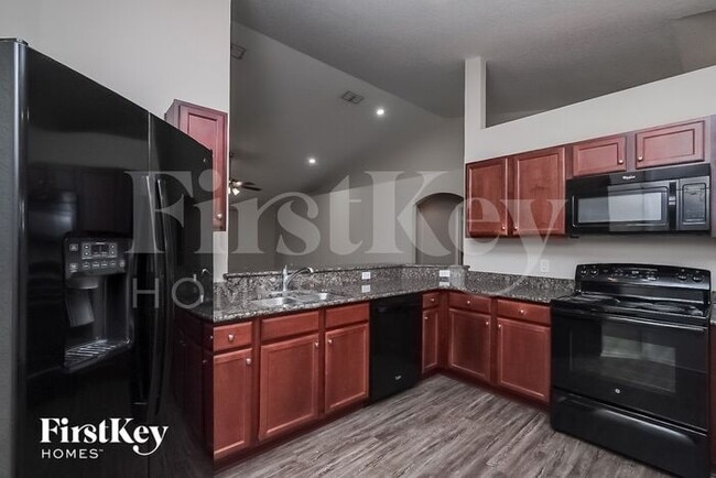 Building Photo - 6531 Evergreen Park Dr