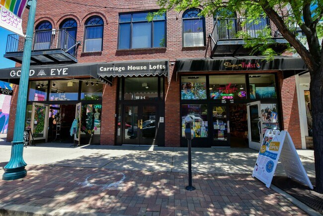 Building Photo - One-of-a-Kind Tejon Street Condo in Unbeatable Location! No Utility Setup Required!