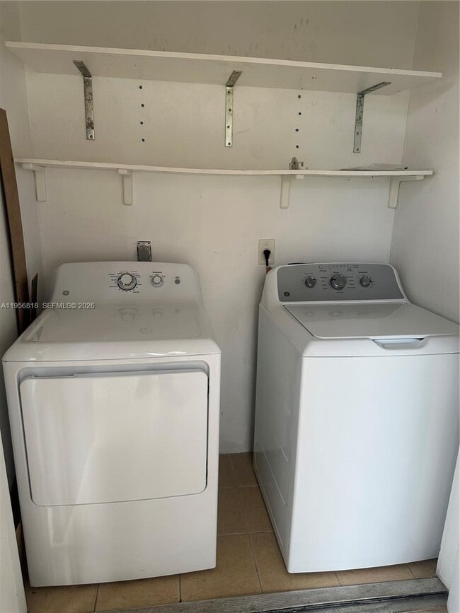 Building Photo - 15560 SW 104th Terrace