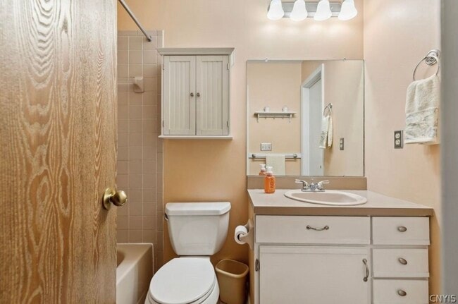 Building Photo - 8253 Honeysuckle Dr