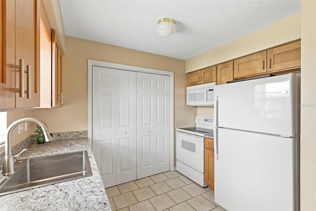 Building Photo - 3052 Park Ln