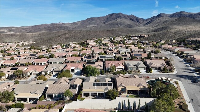 Building Photo - 2685 La Boutique St