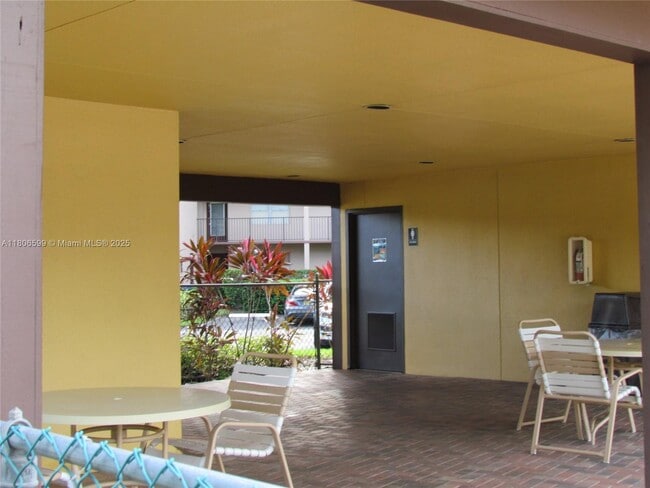 Building Photo - 500 SW 130th Terrace
