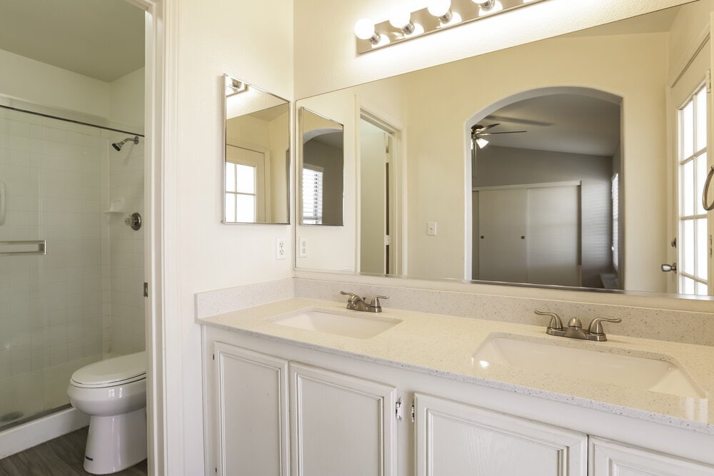 Building Photo - 207 Mariposa Way