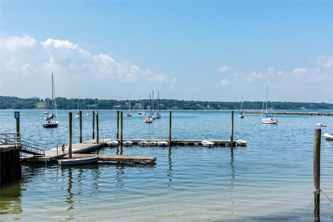 Building Photo - 135 Woolsey Ave