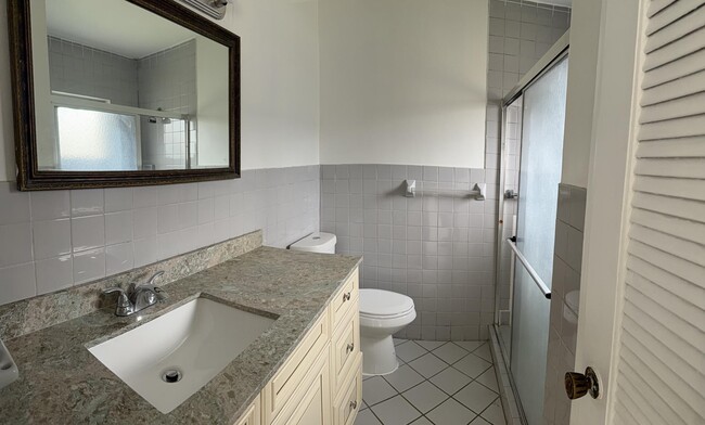 Building Photo - 7801 NW 70th Ct