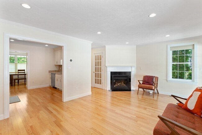 Building Photo - 89 Ossipee Rd