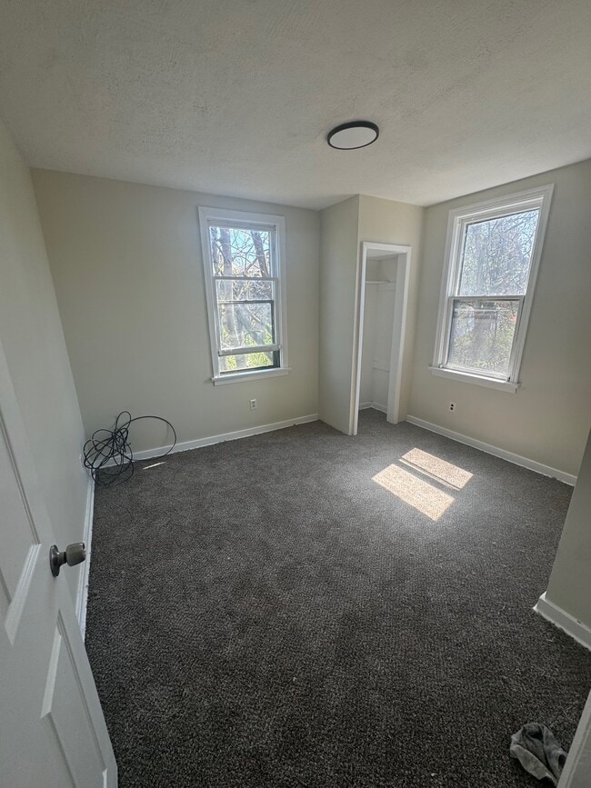 Building Photo - 6440 Dean St