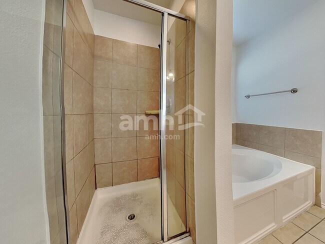 Building Photo - 1101 Johnson City Ave