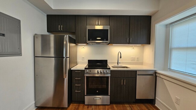 Interior Photo - Hanscom and Georgia Row Apartments