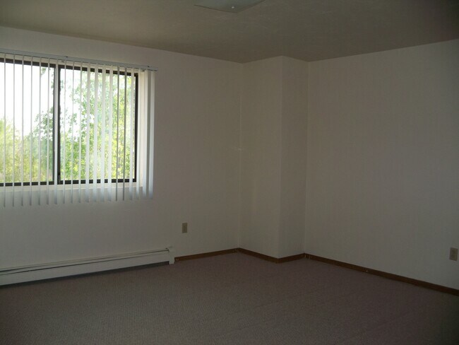 Building Photo - Velp Avenue Apartments