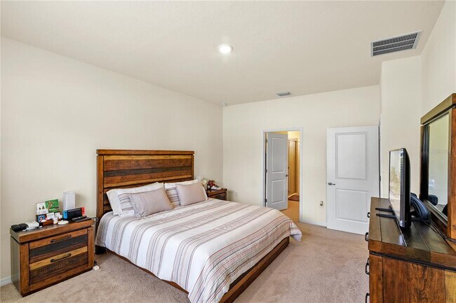 Building Photo - 6345 SW 88th Loop