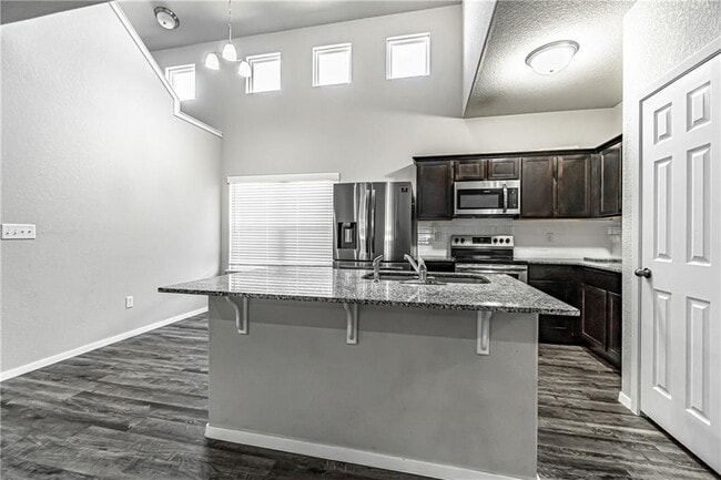 Building Photo - 6605 SW Warrington Rd