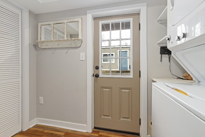 Building Photo - 616 2nd St