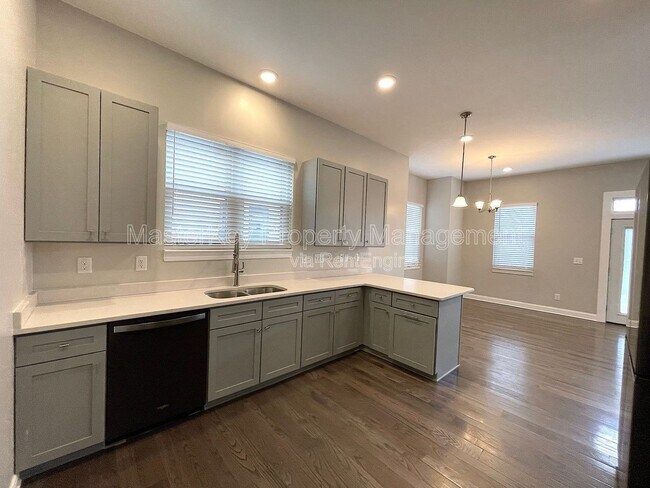 Building Photo - 929 Ramseur St