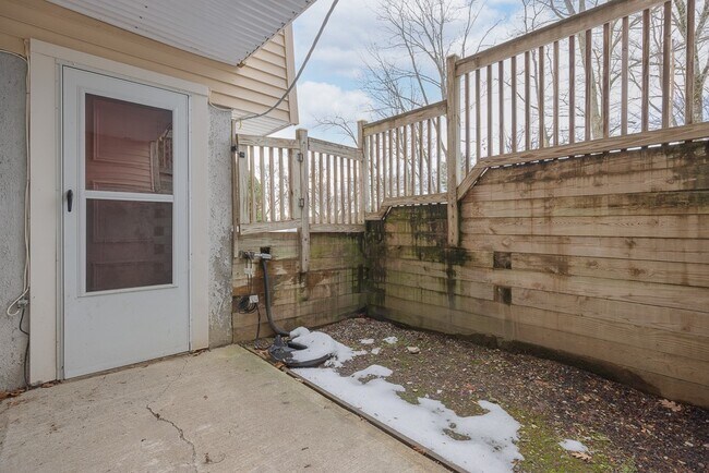 Building Photo - 506 Fox Run Ln