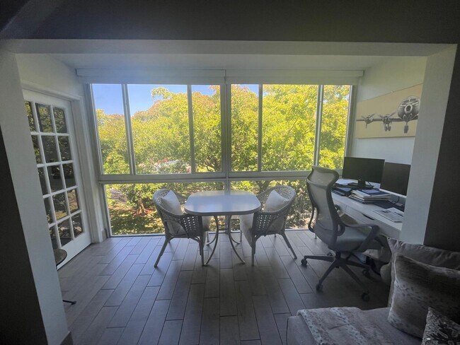 Building Photo - 1401 SW 128th Terrace