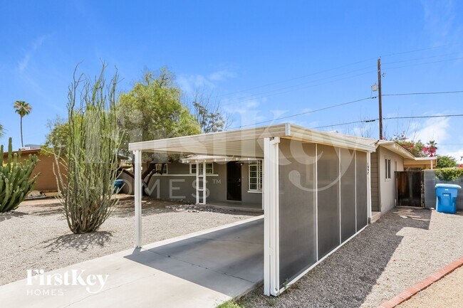 Building Photo - 1357 W Sells Dr