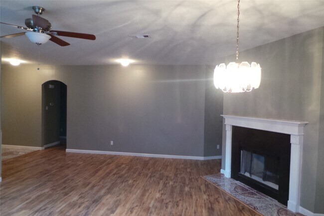 Building Photo - 4918 Sterling Crossing
