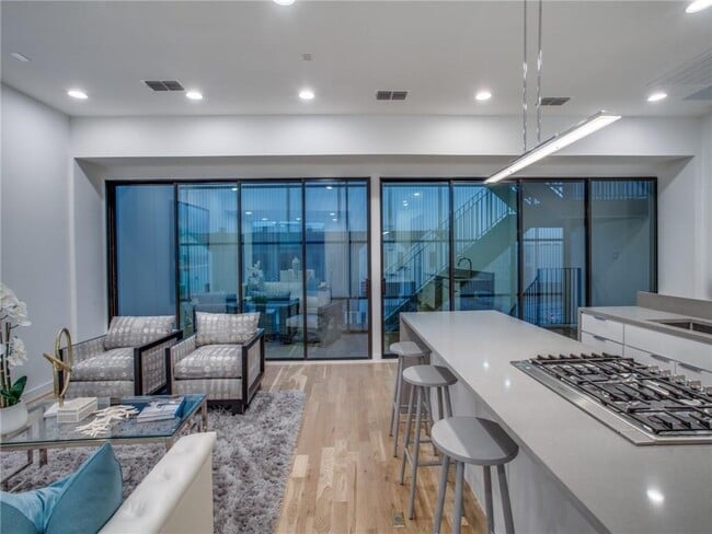 Building Photo - 5225 Crestfield Pl