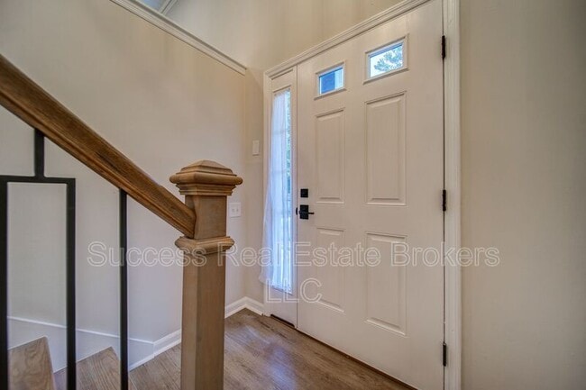 Building Photo - 4734 N Springs Rd NW