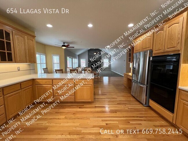Building Photo - 654 Llagas Vista Dr