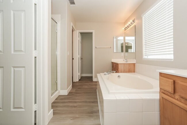 Building Photo - 9481 Havasu Canyon Ave