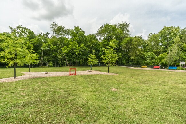 Building Photo - 305 Connell St