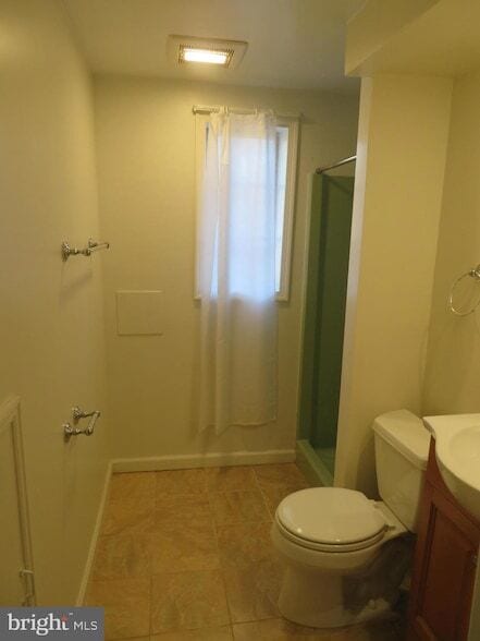 Building Photo - 26 Lakeside Dr