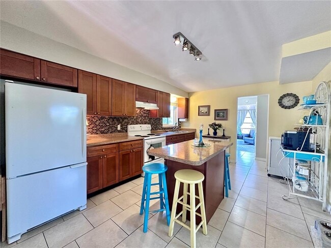 Building Photo - 5417 Jersey Ave S