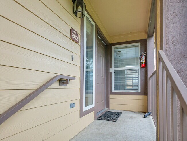 Building Photo - $2,395.00 - 3 Bedrooms, 2Bathrooms, Condo ...