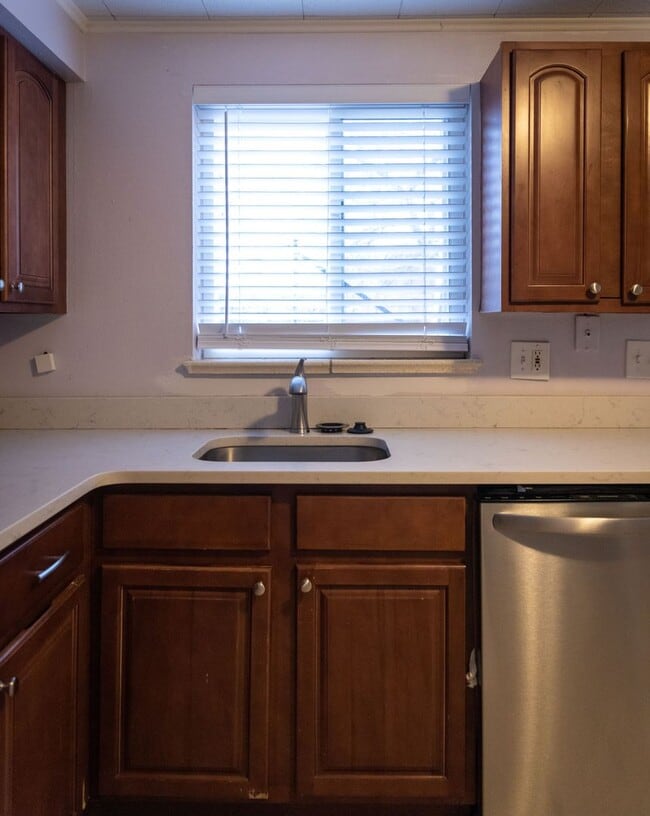 Building Photo - 2 Bed 1 Bath for Rent in Wheat Ridge!