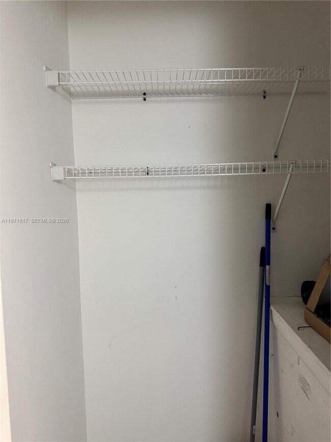 Building Photo - 200 SW 132nd Way