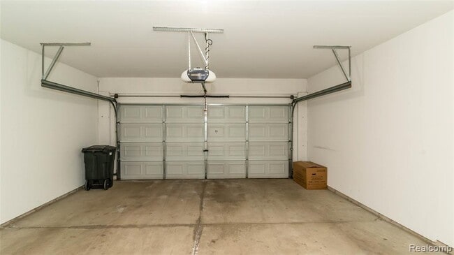 Building Photo - 6114 Heron Hills Dr