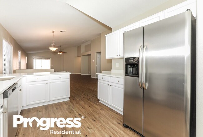 Building Photo - 10264 E Crescent Ave