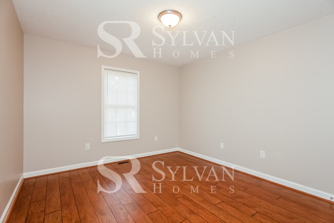 Building Photo - At Last, This Is What You Have Been Searching For!