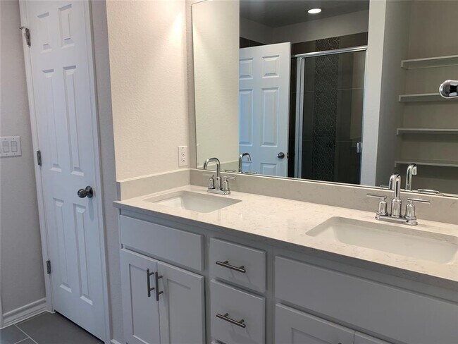 Building Photo - 4802 Star Jasmine Dr