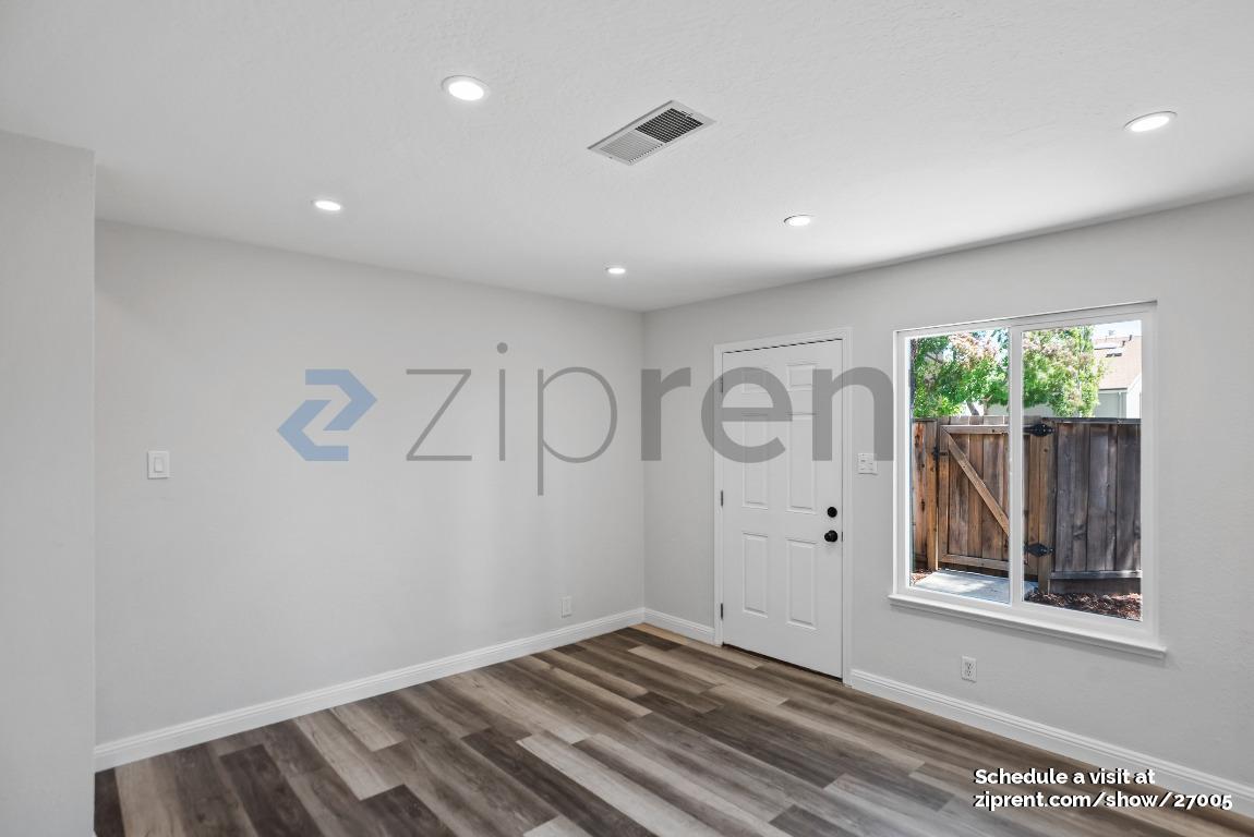 Building Photo - 3385 La Selva St
