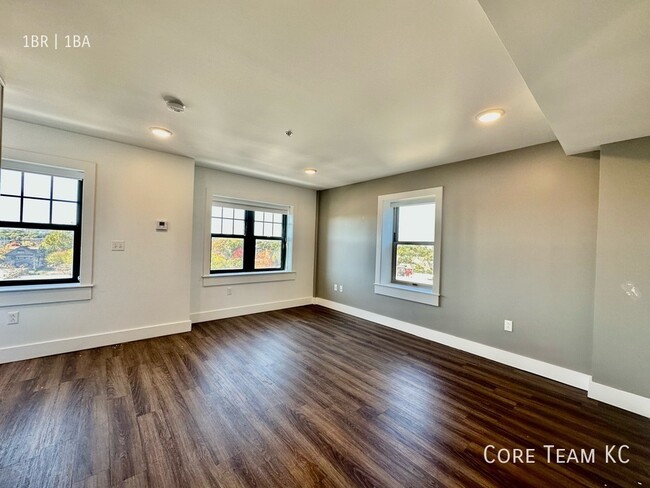 Building Photo - One bedroom in Midtown