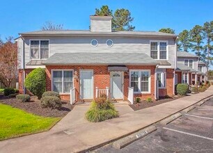 Building Photo - 1228 Woodland Dr