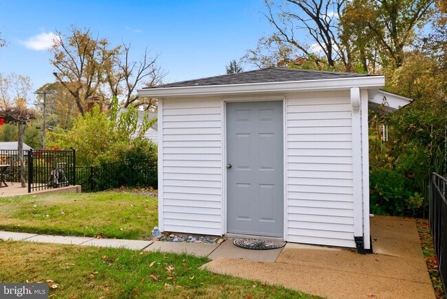 Building Photo - 7137 Murray Ln