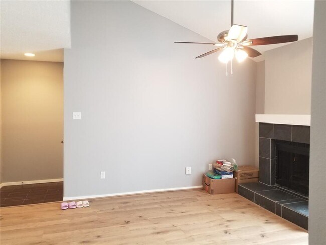 Building Photo - 7950 N Stadium Dr
