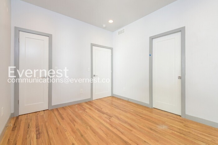 Building Photo - 1237 Tennyson St