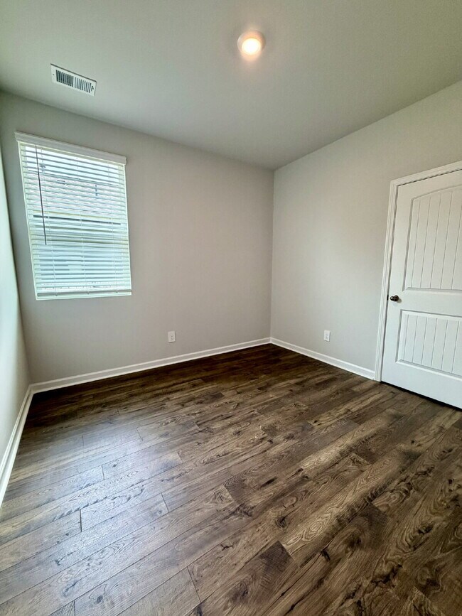 Building Photo - New Legacy Farms Home | Resort-Style Amenities!